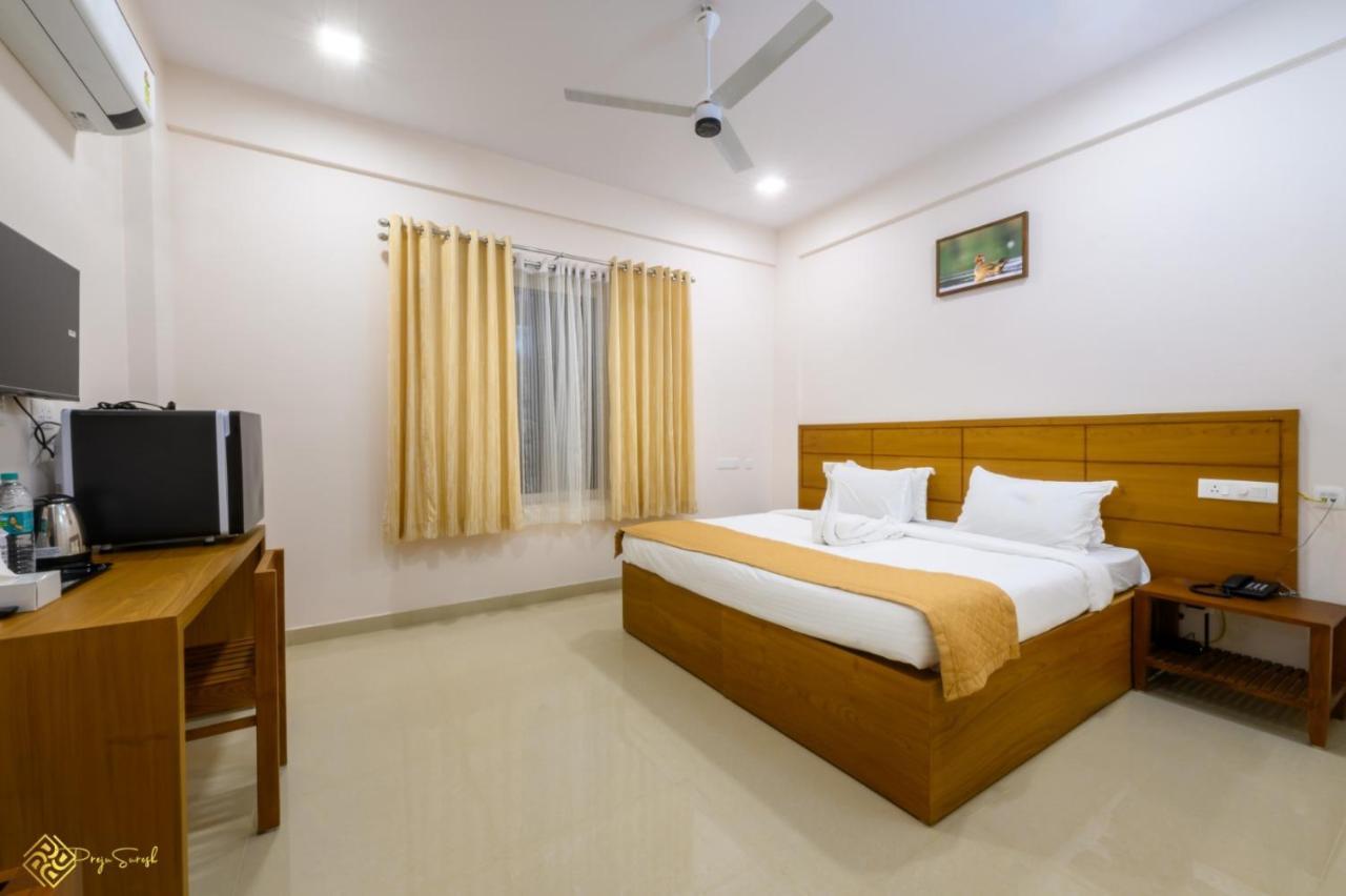 Daffodils Luxury Airport Suites Kochi Exteriör bild