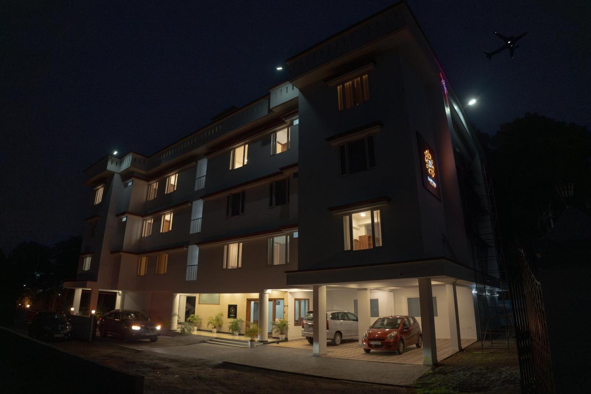 Daffodils Luxury Airport Suites Kochi Exteriör bild