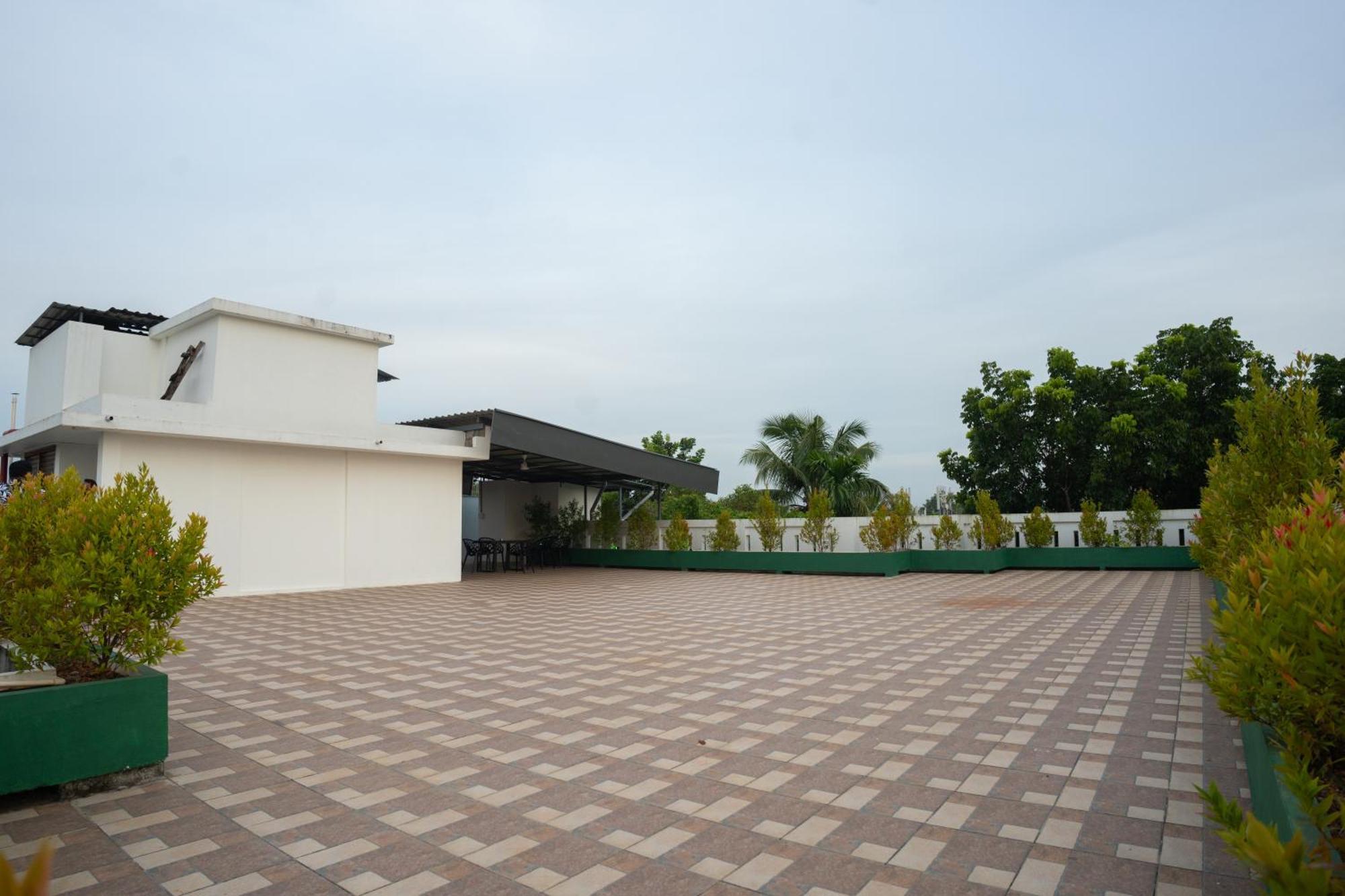 Daffodils Luxury Airport Suites Kochi Exteriör bild