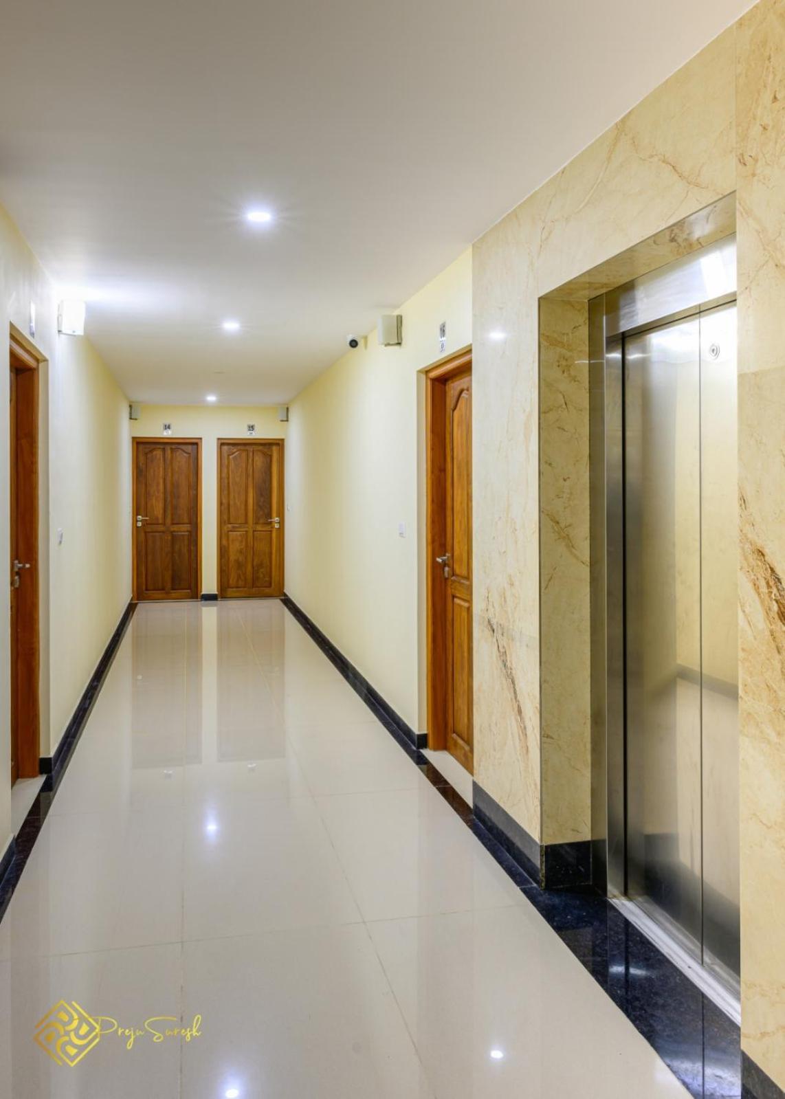 Daffodils Luxury Airport Suites Kochi Exteriör bild