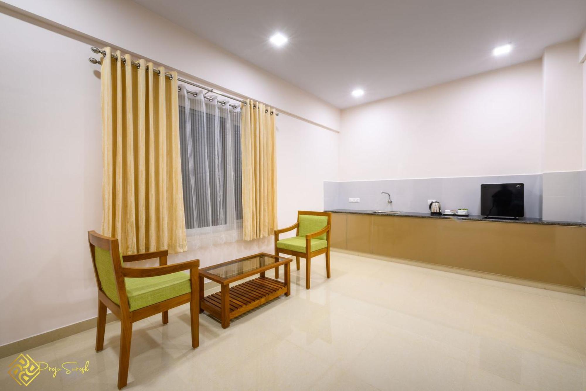 Daffodils Luxury Airport Suites Kochi Exteriör bild